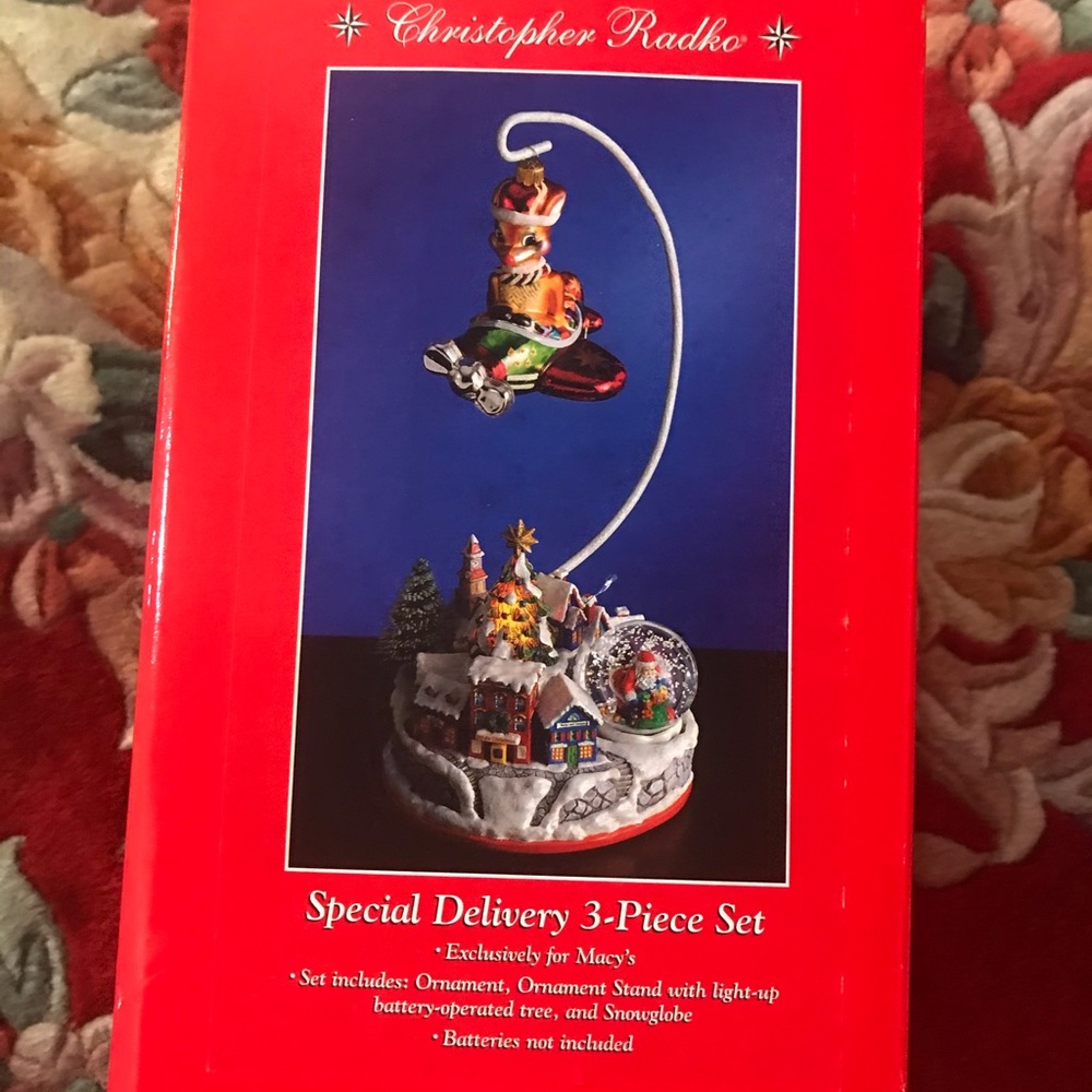 CHRISTOPHER RADKO ExclusiveSPECIAL DELIVERY